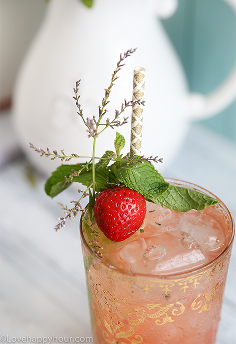 The Last Days of Summer Cocktail (recipe). #strawberry #limoncello #cocktail